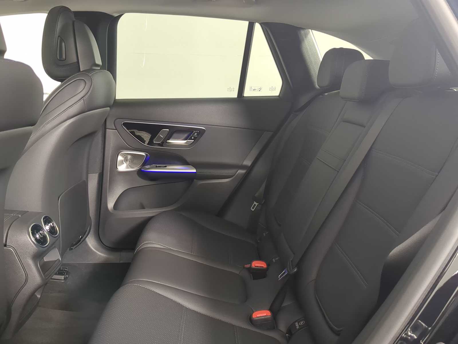 Thumbnail: 2026 Mercedes-Benz GLC - 20