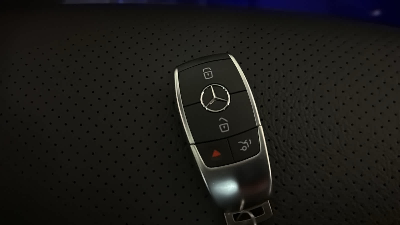 Thumbnail: 2023 Mercedes-Benz GLC - 38