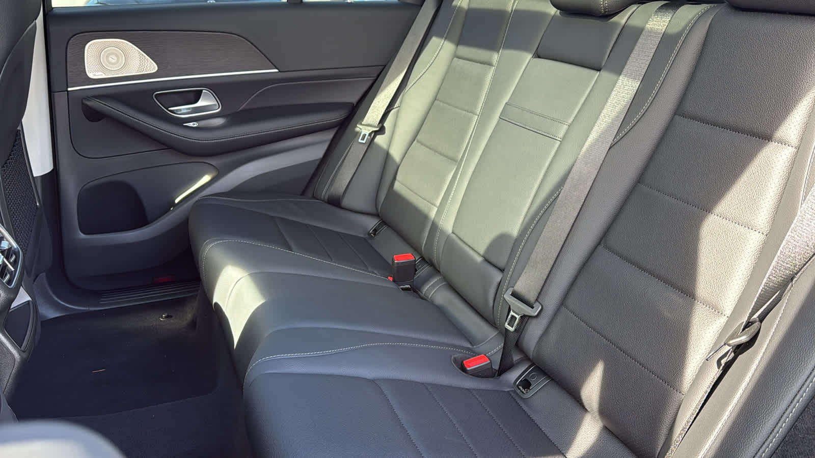 Thumbnail: 2026 Mercedes-Benz GLE - 33