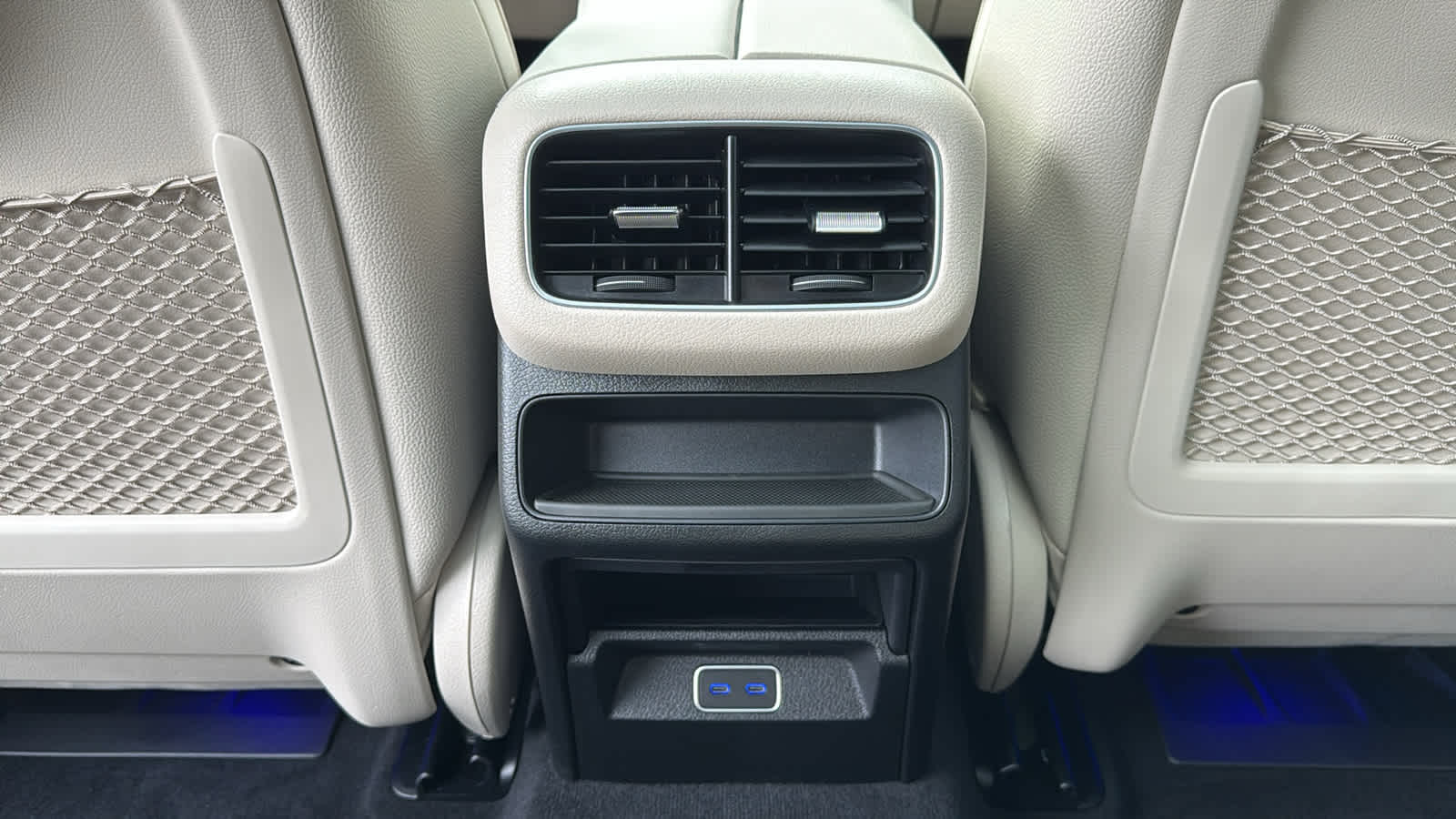 Thumbnail: 2026 Mercedes-Benz GLE - 28