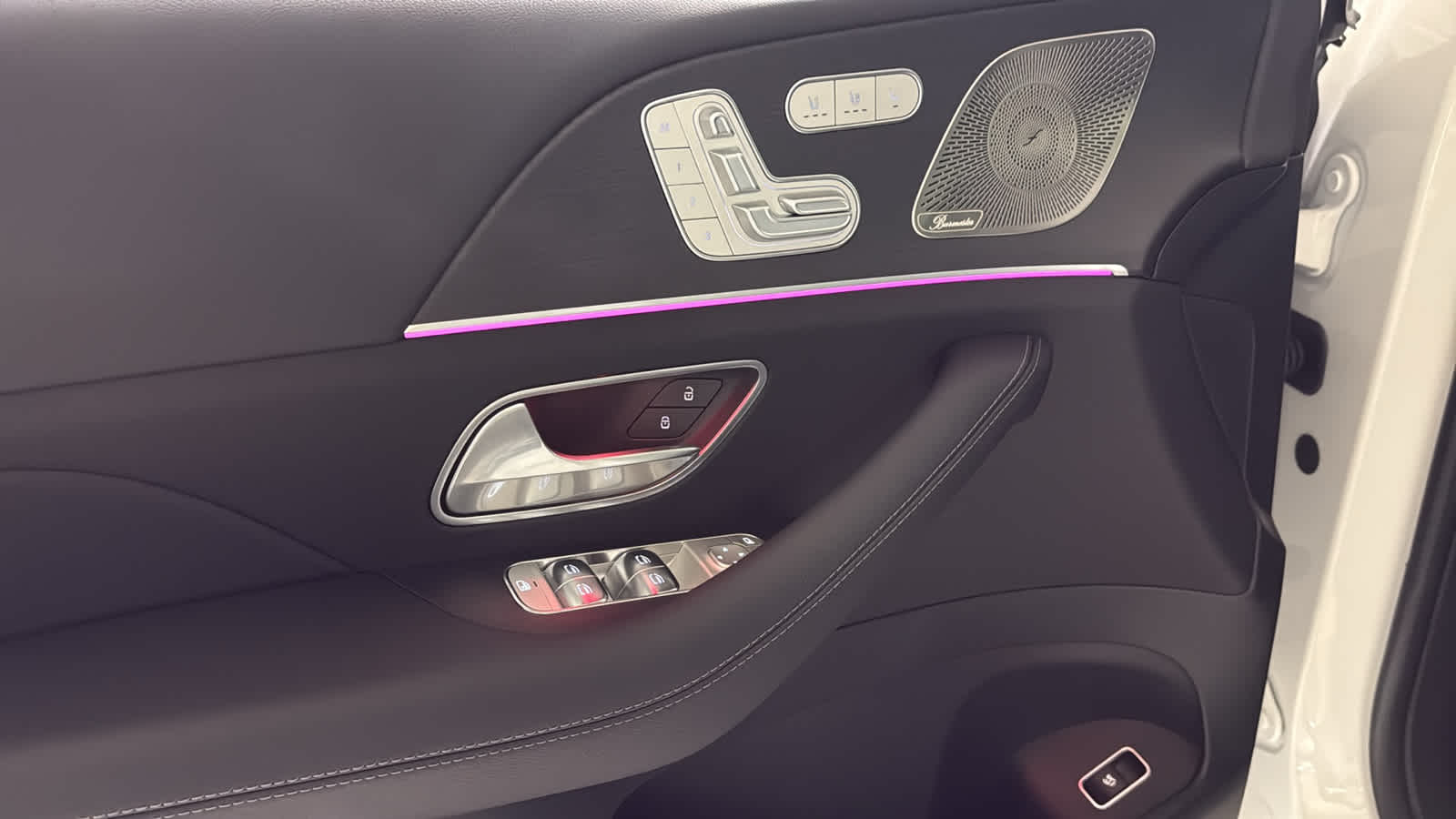 Thumbnail: 2025 Mercedes-Benz GLS - 17