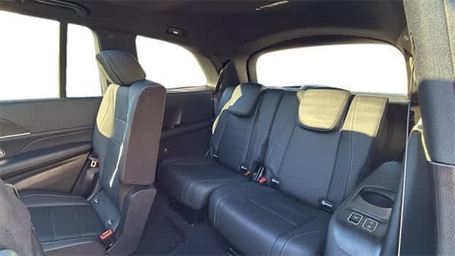 Thumbnail: 2025 Mercedes-Benz GLS - 12