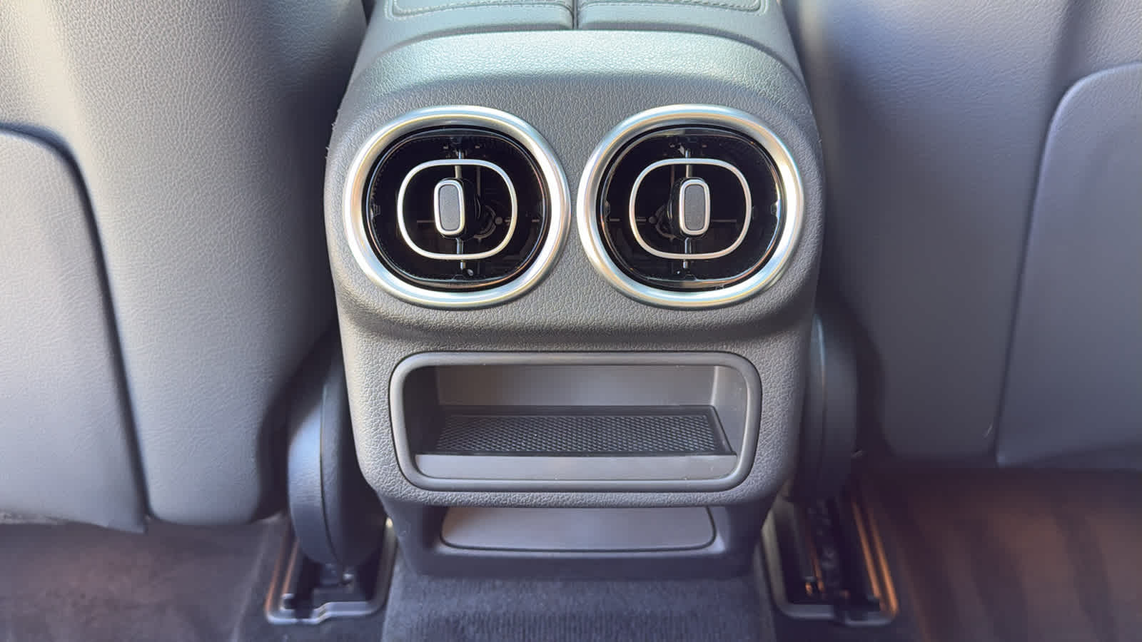 Thumbnail: 2026 Mercedes-Benz GLC - 30