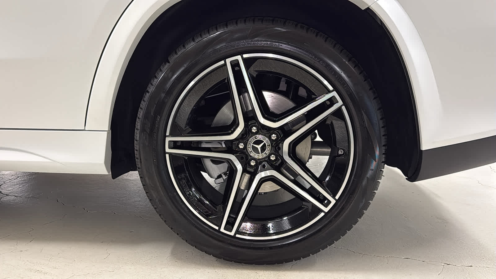 Thumbnail: 2026 Mercedes-Benz GLS - 11