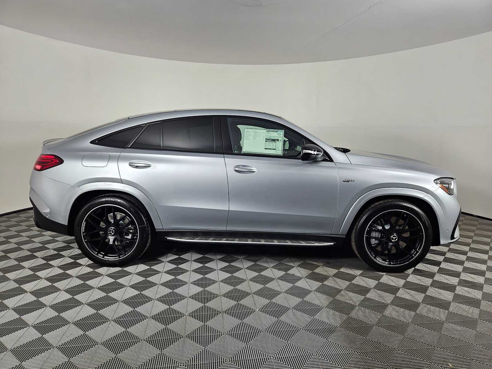 Thumbnail: 2025 Mercedes-Benz GLE - 6