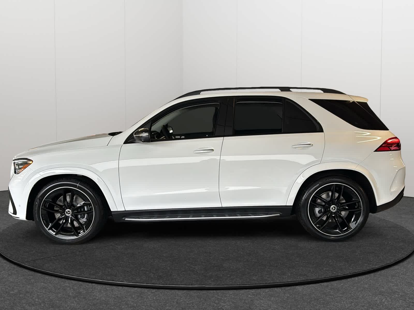 Thumbnail: 2026 Mercedes-Benz GLE - 3