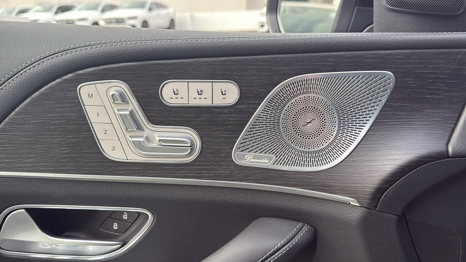 Thumbnail: 2026 Mercedes-Benz GLE - 15