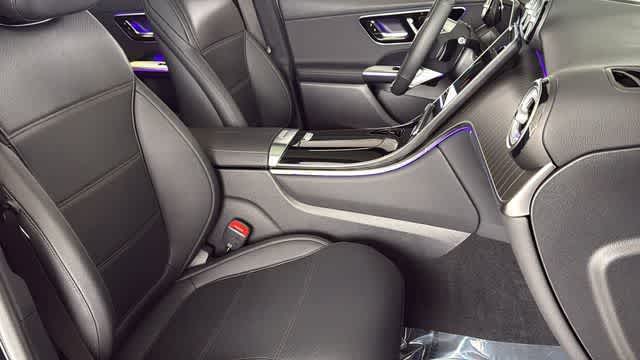 Thumbnail: 2026 Mercedes-Benz GLC - 35