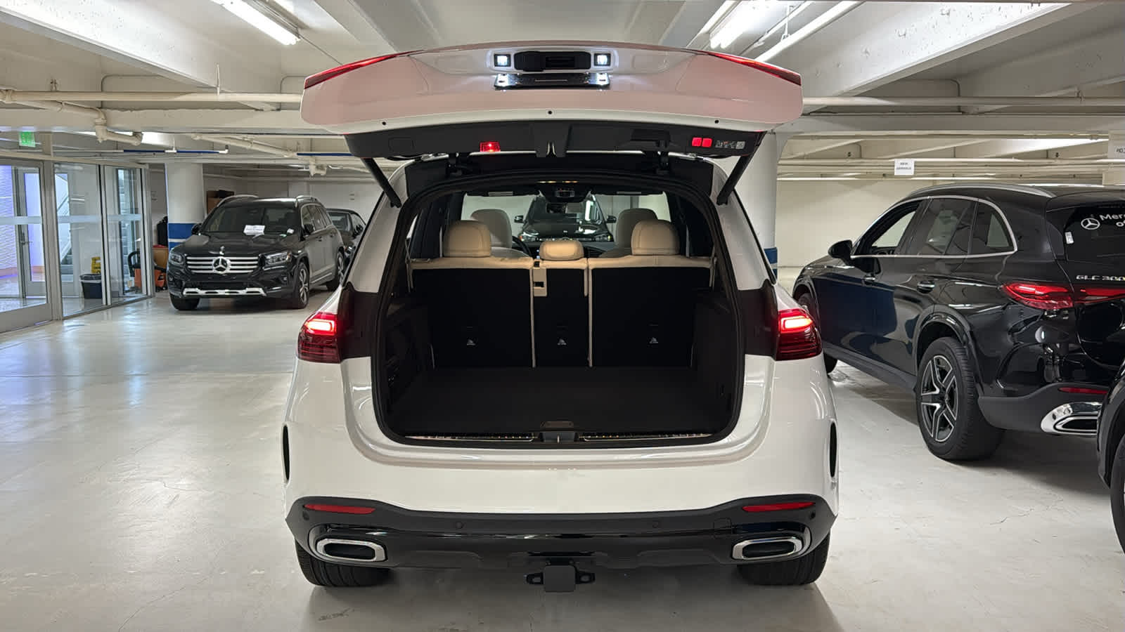 Thumbnail: 2026 Mercedes-Benz GLE - 9