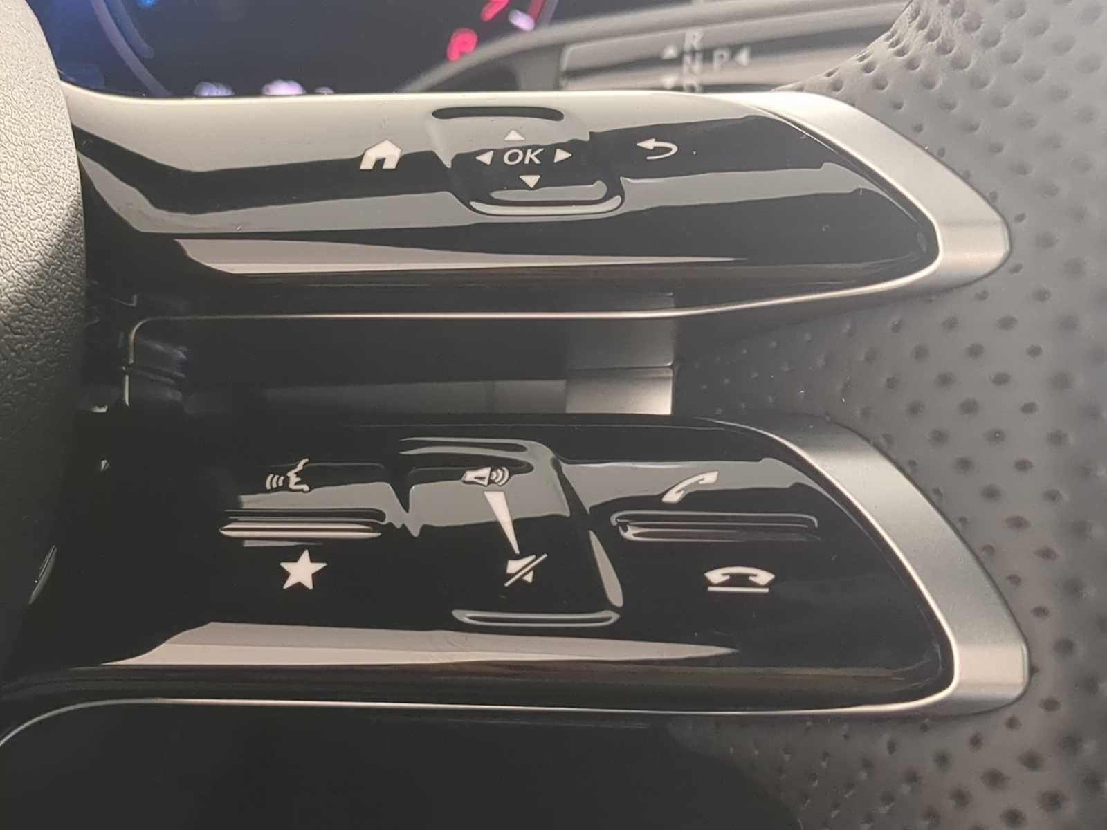 Thumbnail: 2026 Mercedes-Benz GLC - 26