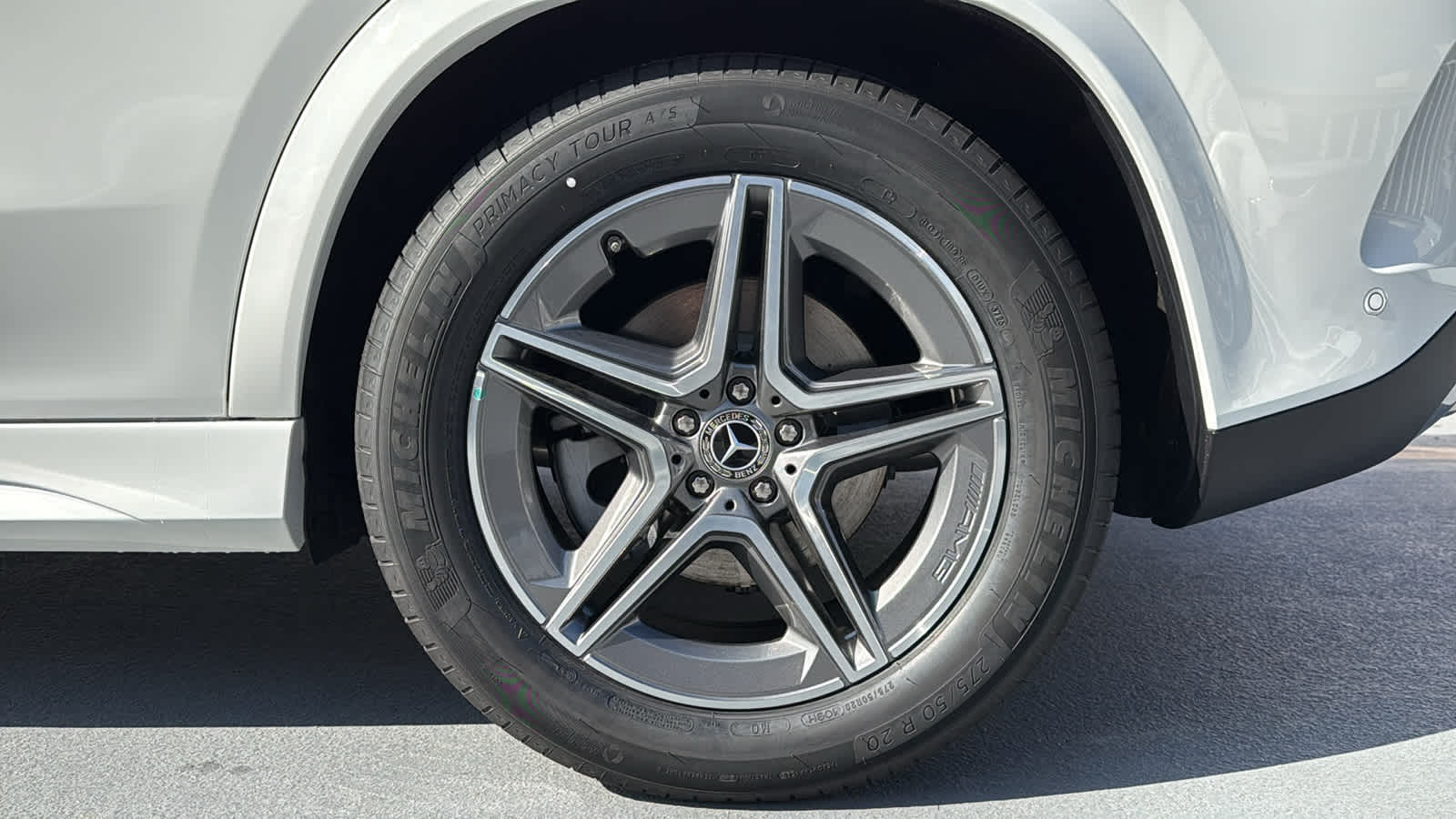 Thumbnail: 2026 Mercedes-Benz GLE - 13