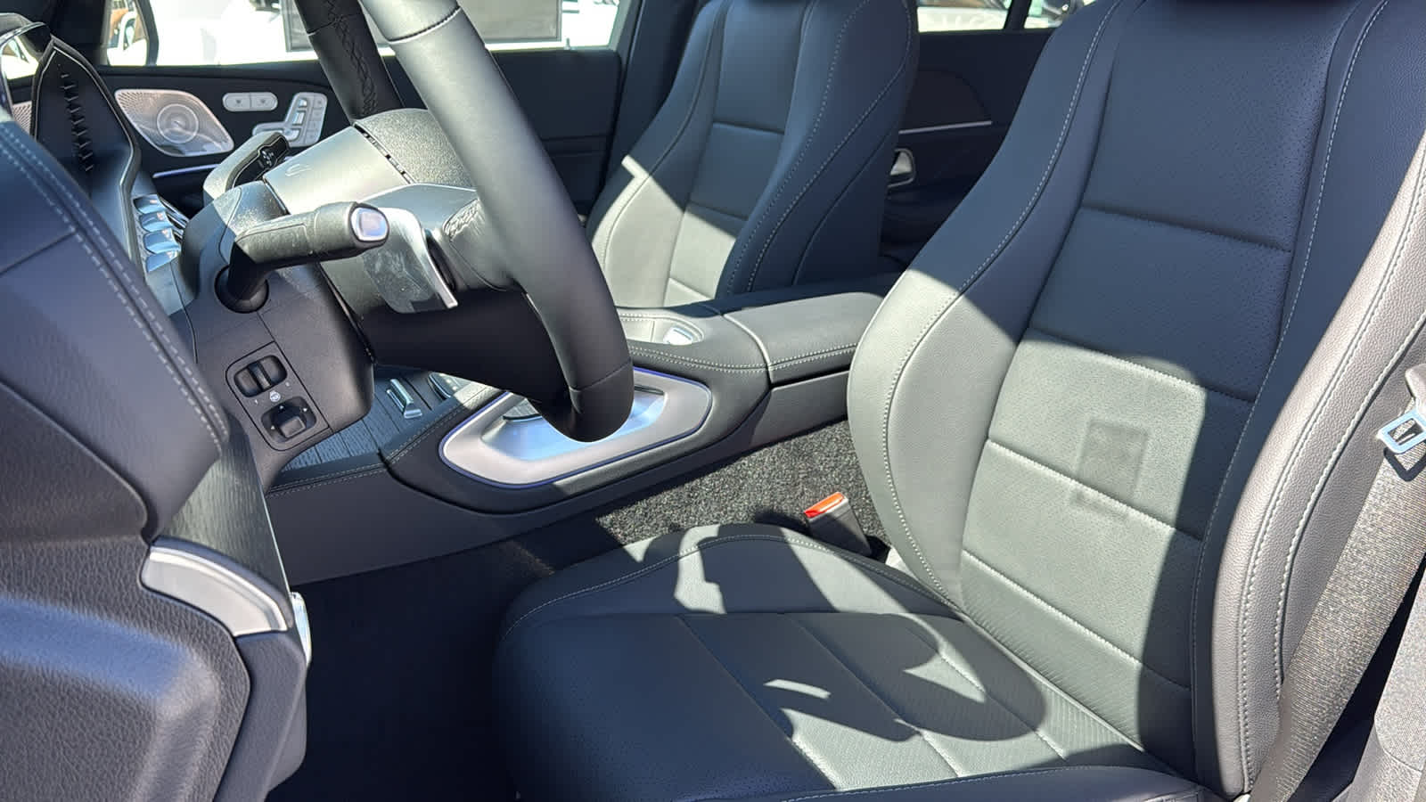 Thumbnail: 2026 Mercedes-Benz GLE - 28