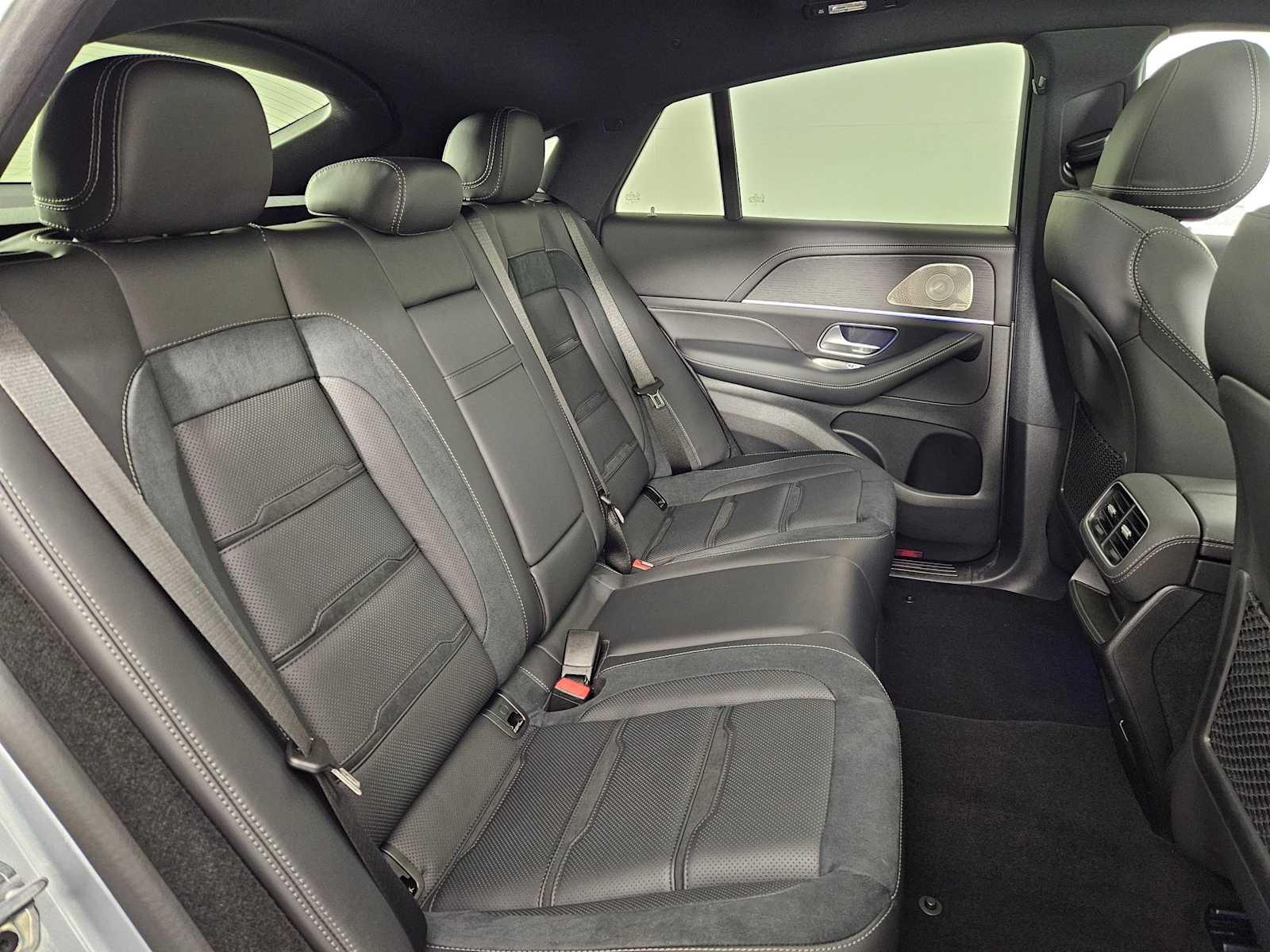 Thumbnail: 2025 Mercedes-Benz GLE - 19