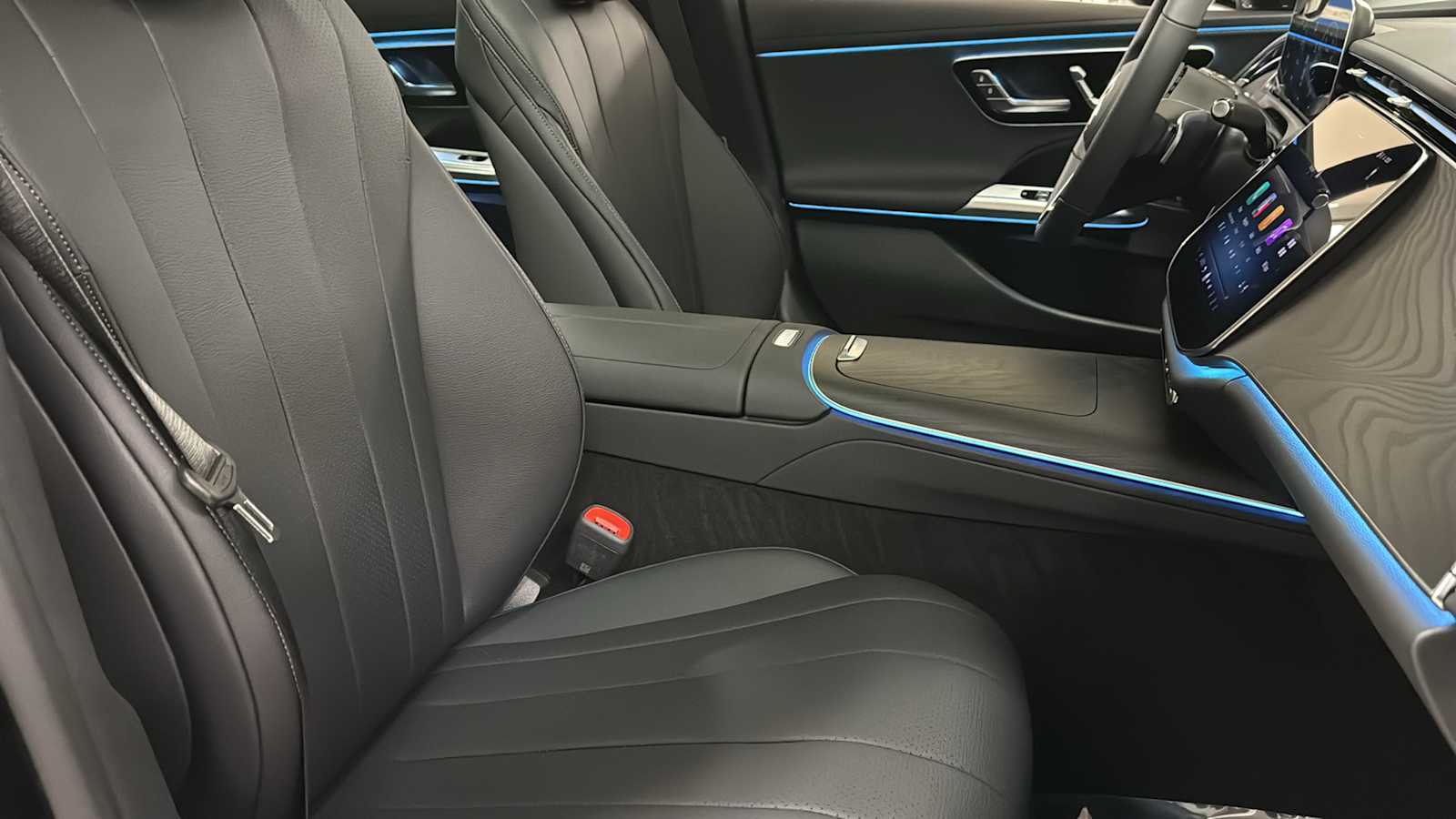 Thumbnail: 2026 Mercedes-Benz E-Class - 34
