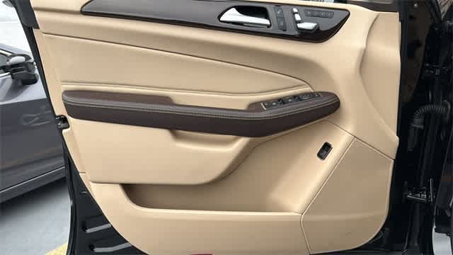 Thumbnail: 2017 Mercedes-Benz GLE - 12