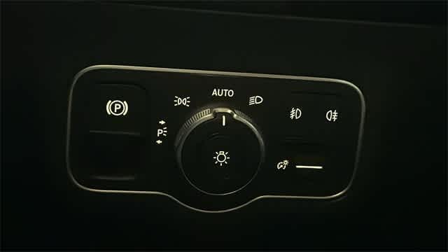 Thumbnail: 2025 Mercedes-Benz GLA - 16