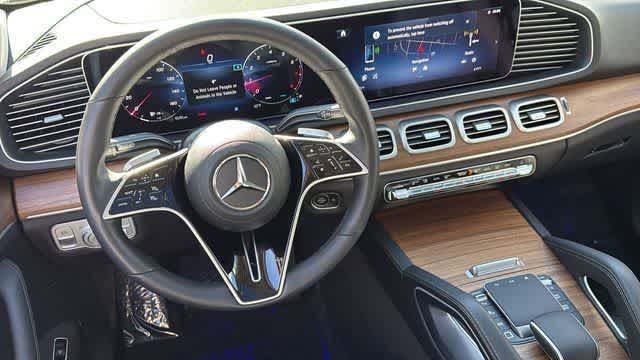 Thumbnail: 2025 Mercedes-Benz GLE - 26
