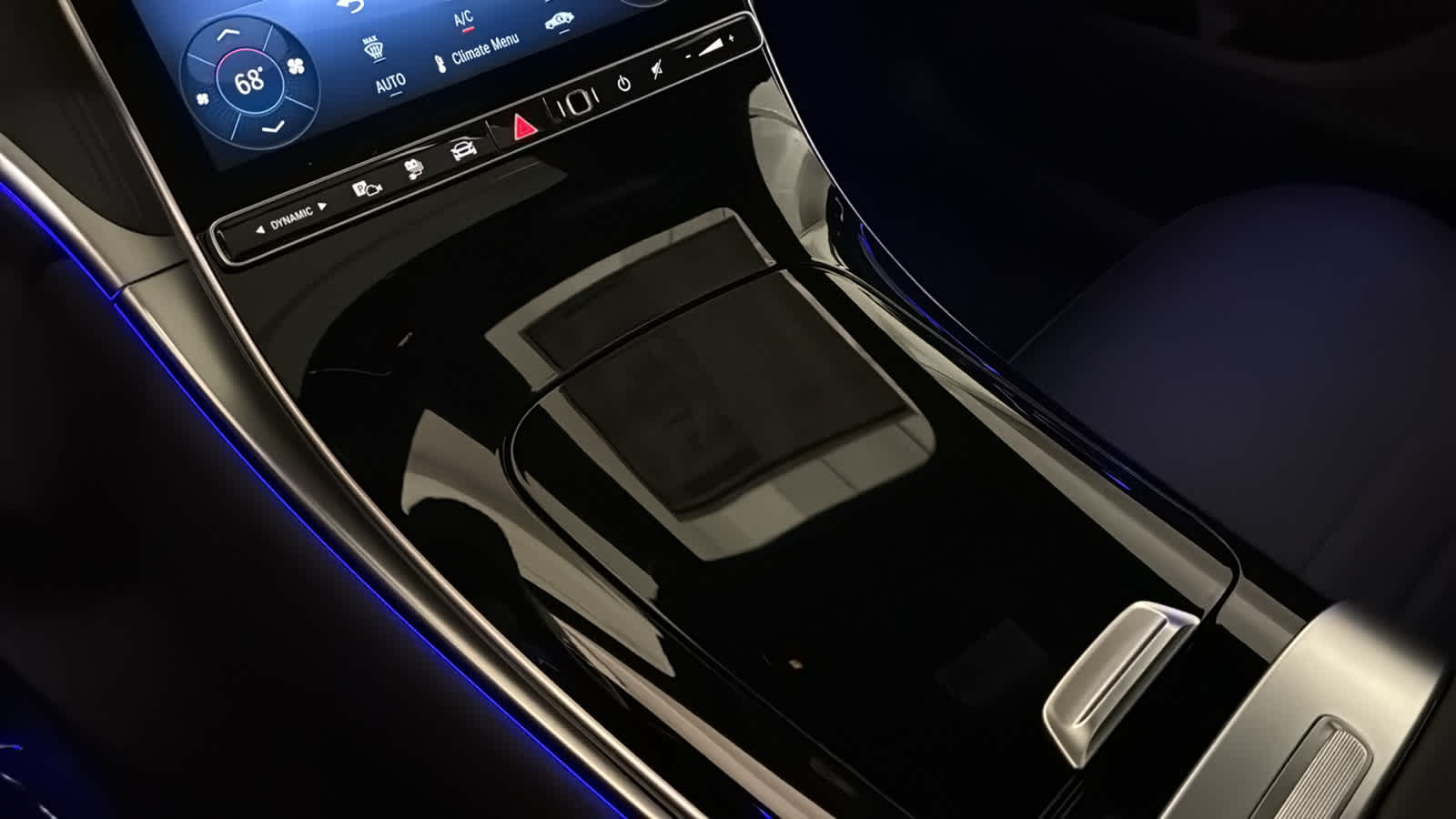 Thumbnail: 2026 Mercedes-Benz GLC - 24