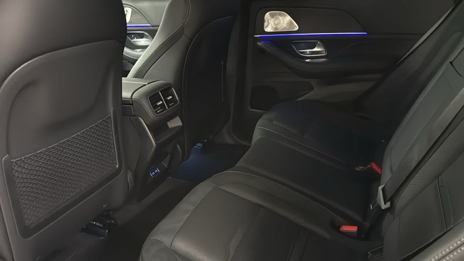 Thumbnail: 2026 Mercedes-Benz GLE - 29