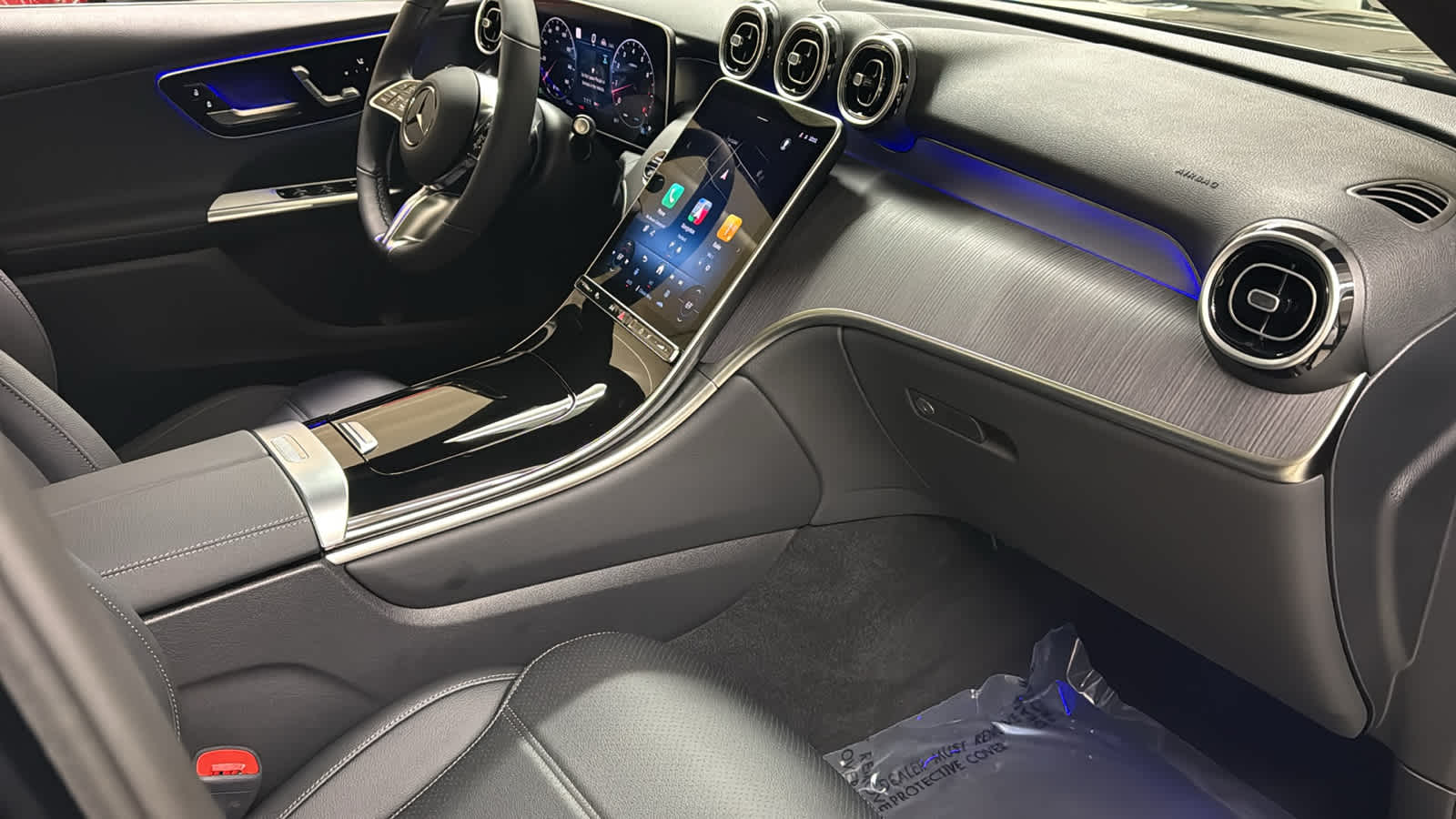 Thumbnail: 2026 Mercedes-Benz GLC - 36