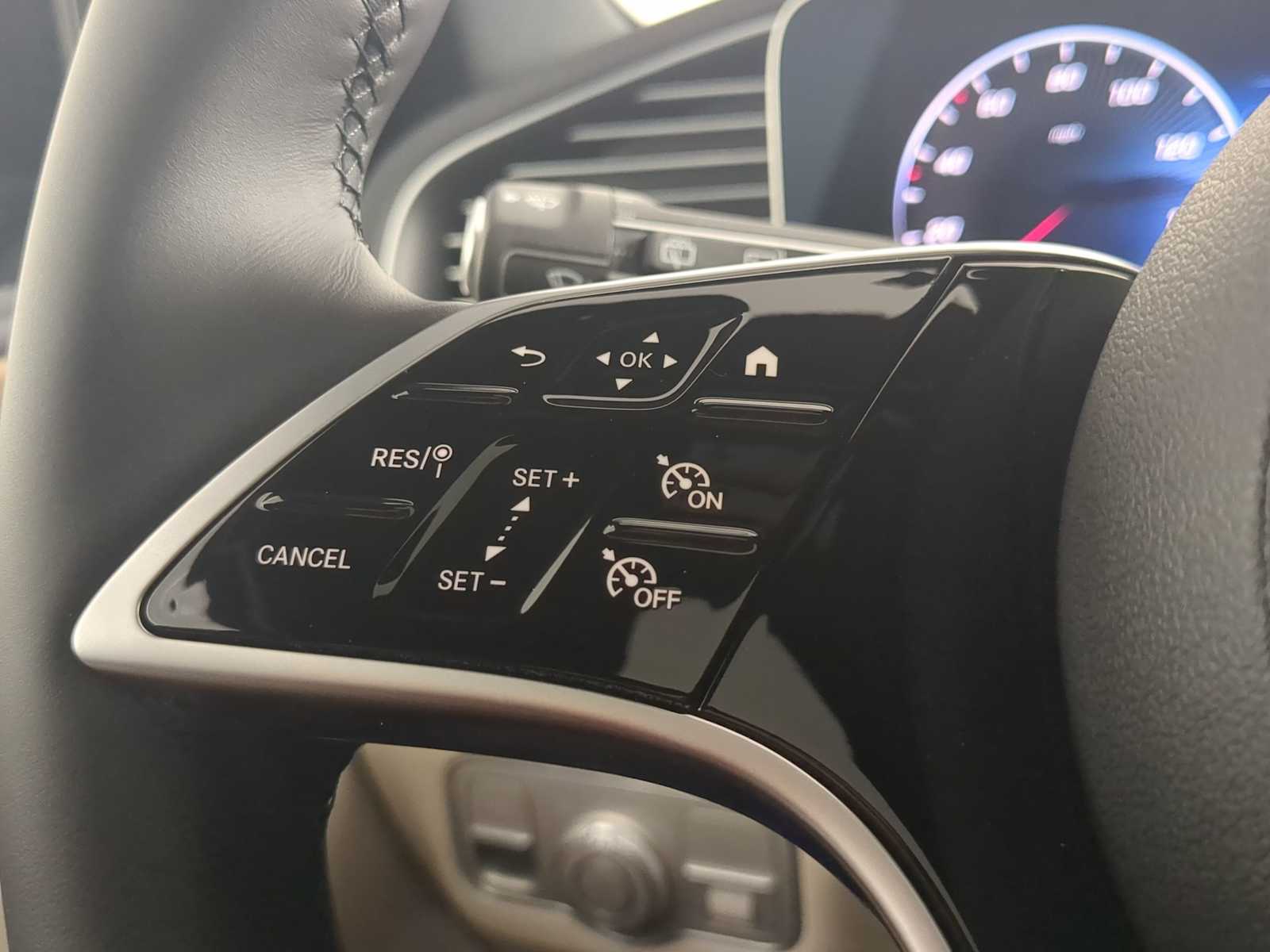 Thumbnail: 2026 Mercedes-Benz GLE - 25