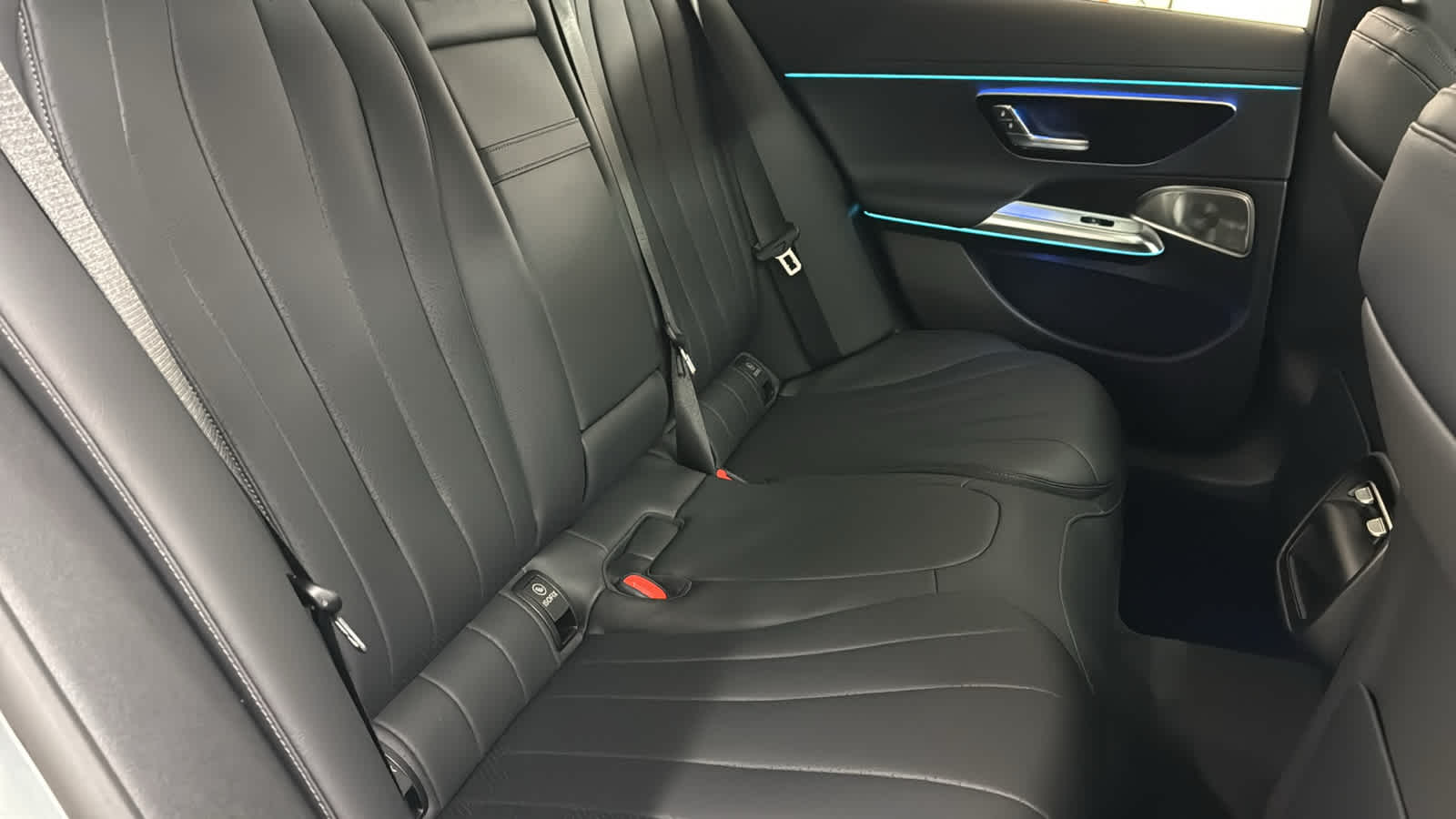 Thumbnail: 2026 Mercedes-Benz E-Class - 33