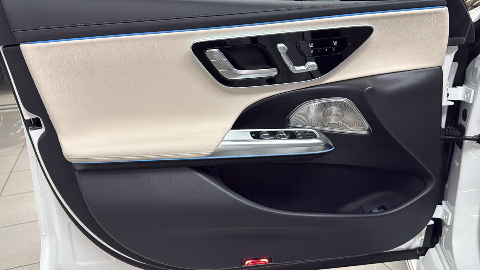 Thumbnail: 2026 Mercedes-Benz E-Class - 15