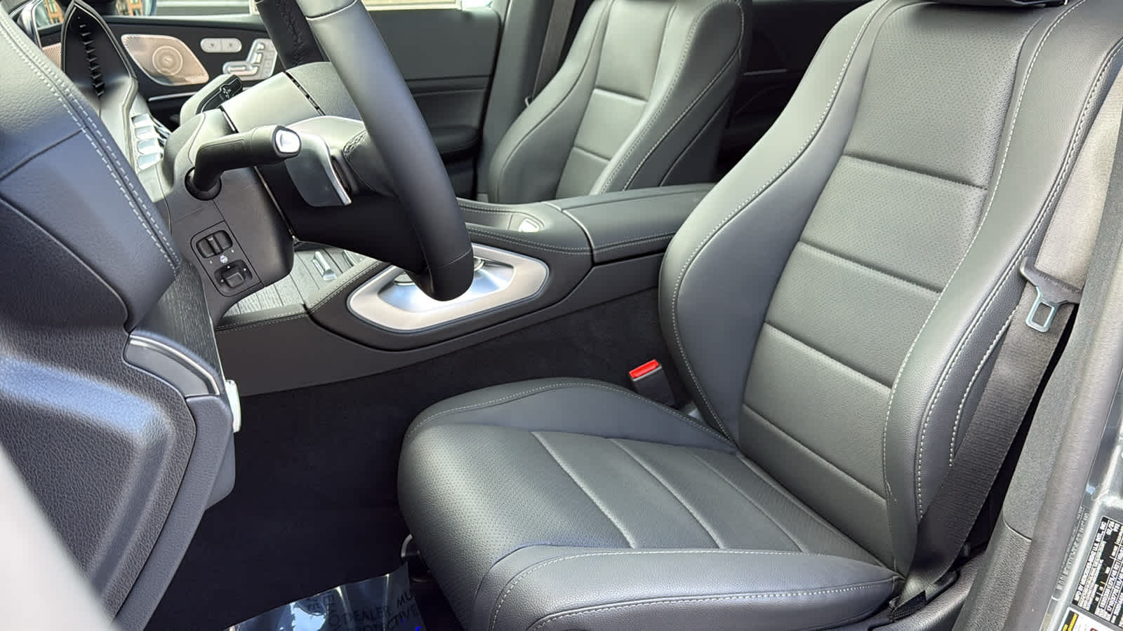 Thumbnail: 2026 Mercedes-Benz GLE - 29