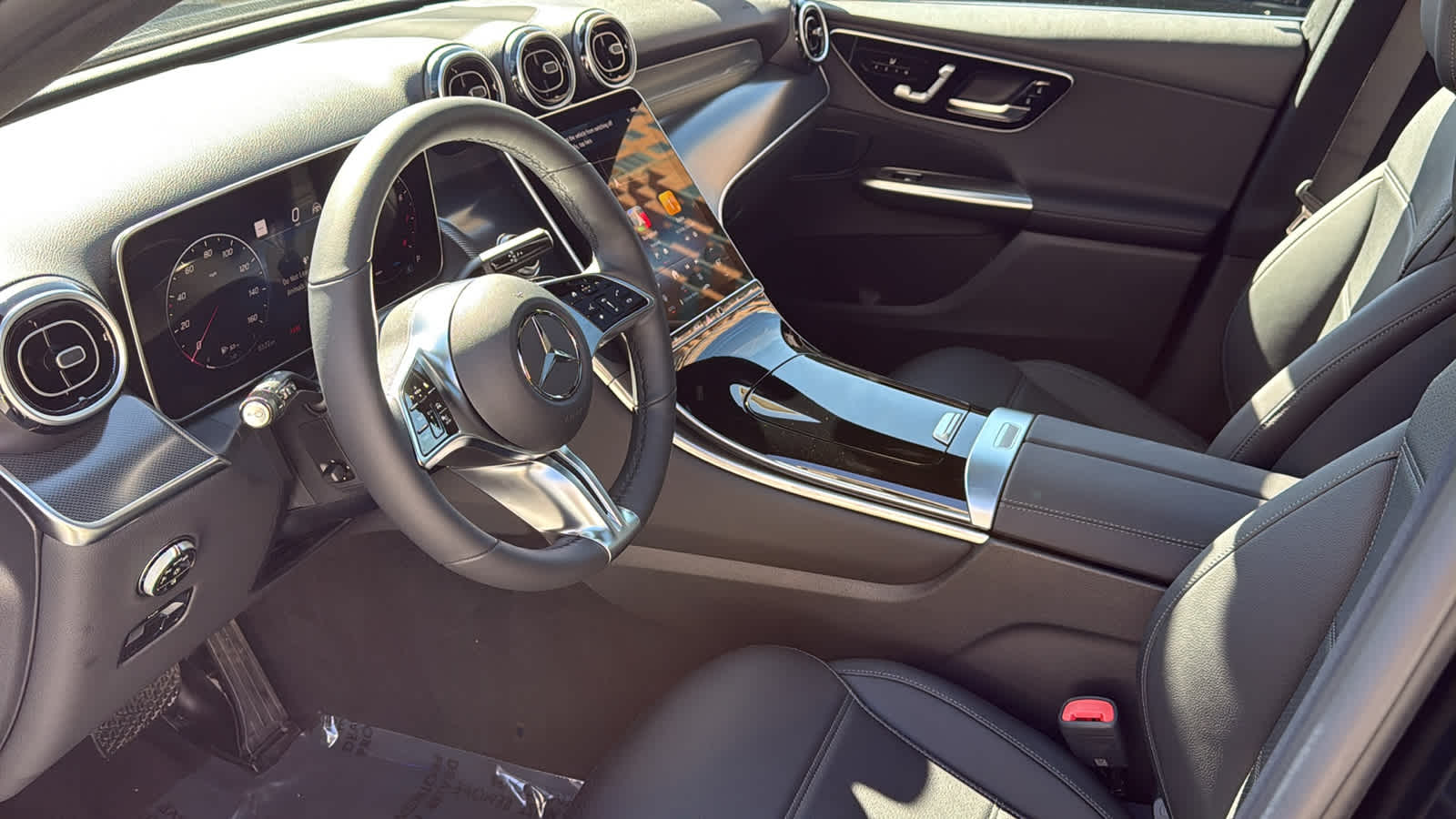 Thumbnail: 2026 Mercedes-Benz GLC - 28