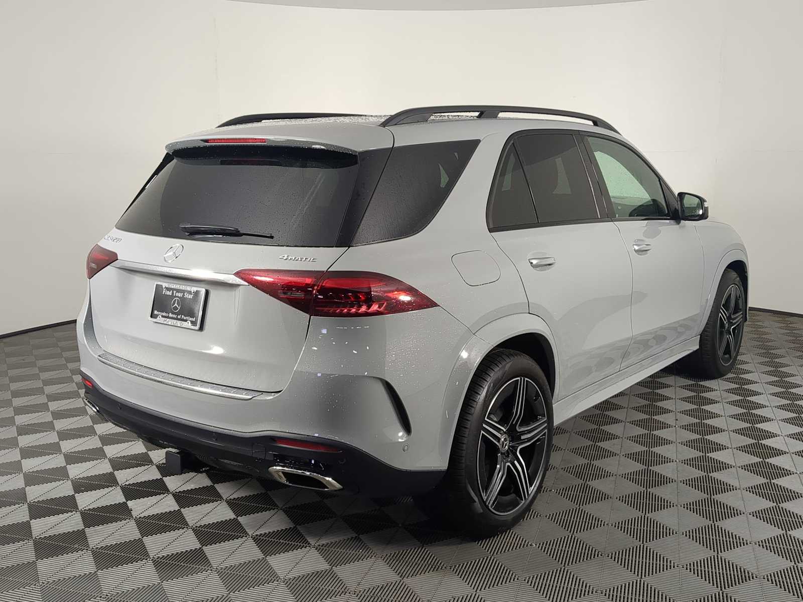 Thumbnail: 2026 Mercedes-Benz GLE - 5