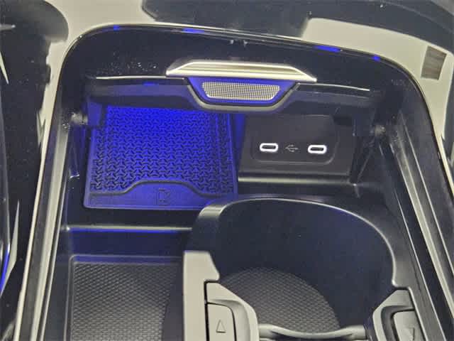 Thumbnail: 2025 Mercedes-Benz C-Class - 32