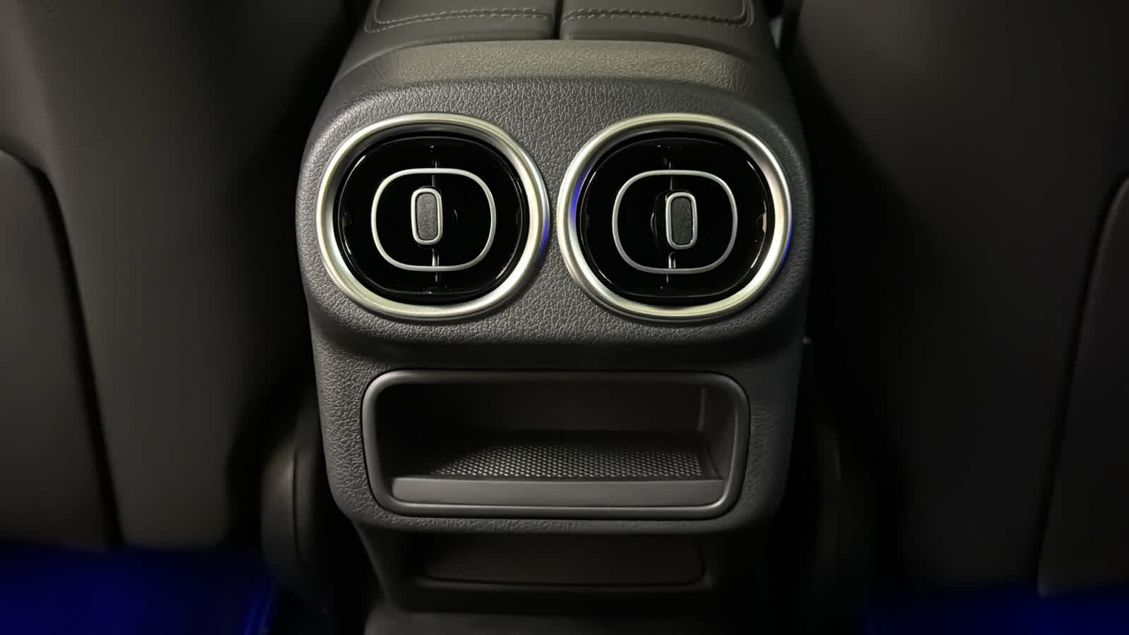 Thumbnail: 2026 Mercedes-Benz GLC - 30