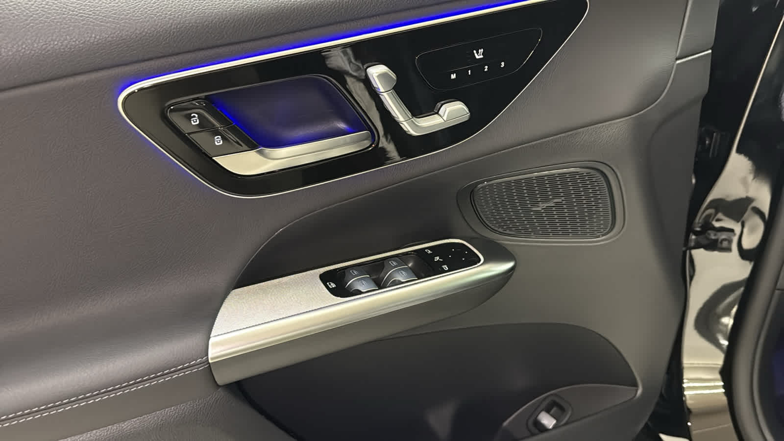 Thumbnail: 2026 Mercedes-Benz GLC - 16