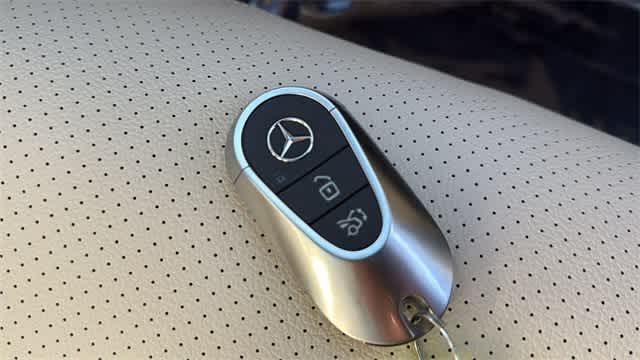 Thumbnail: 2026 Mercedes-Benz GLC - 37