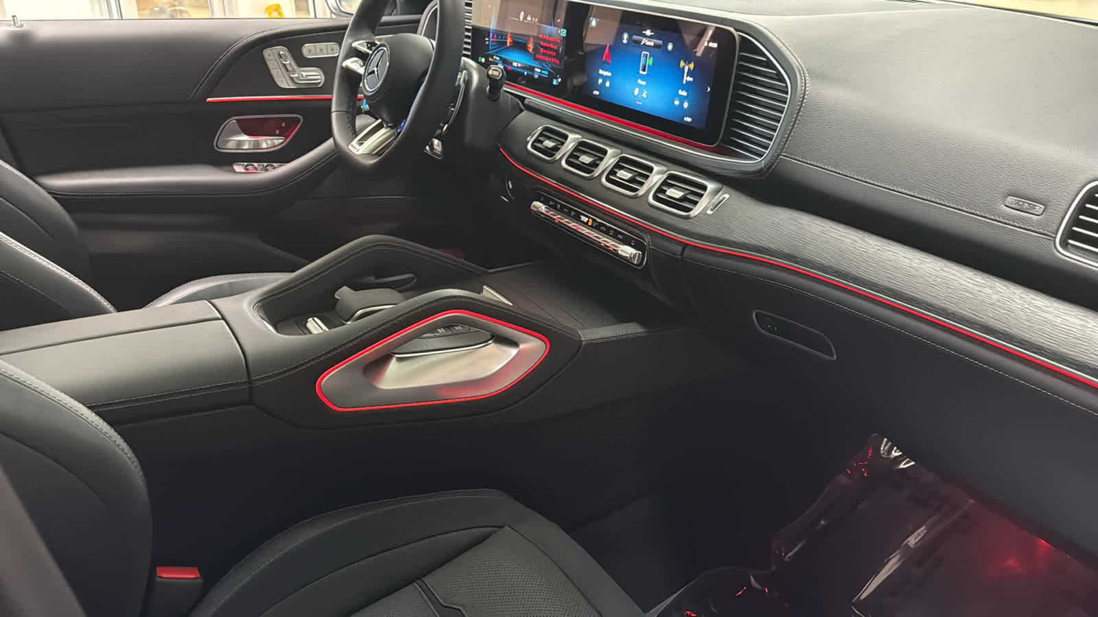 Thumbnail: 2025 Mercedes-Benz GLE - 38