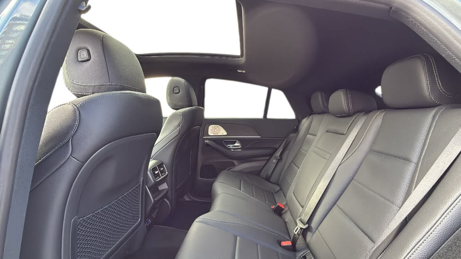 Thumbnail: 2026 Mercedes-Benz GLE - 6