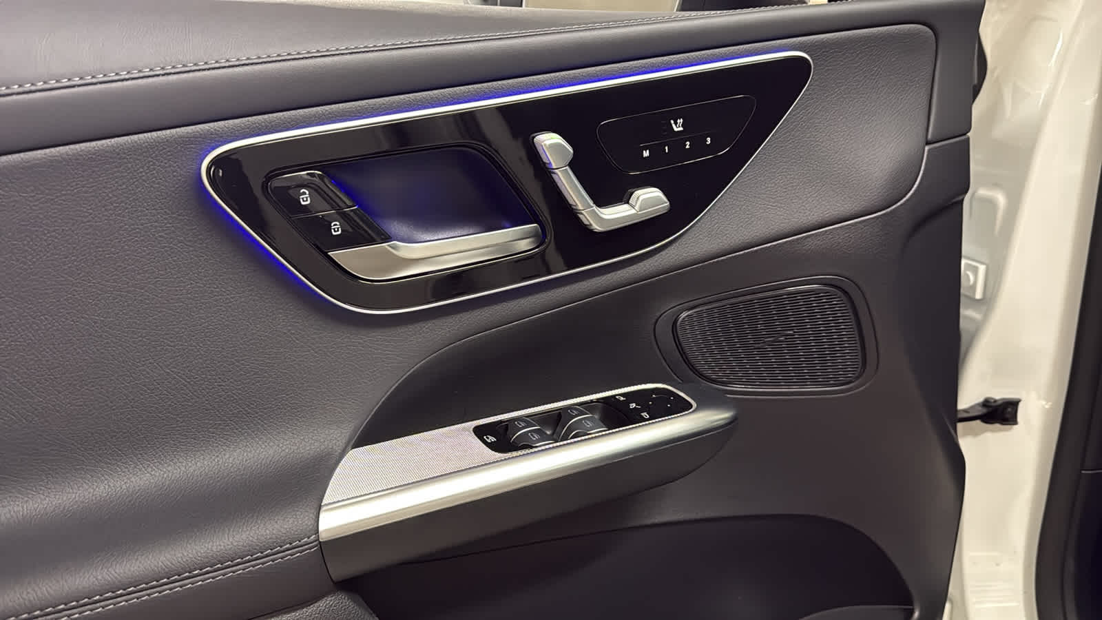 Thumbnail: 2026 Mercedes-Benz GLC - 17