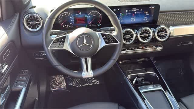 Thumbnail: 2025 Mercedes-Benz GLB - 25