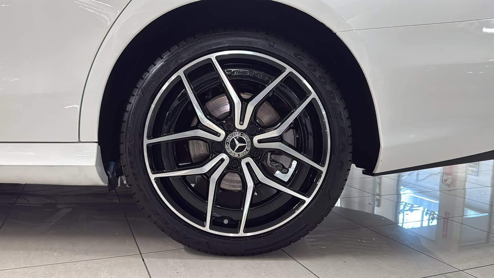 Thumbnail: 2023 Mercedes-Benz E-Class - 11