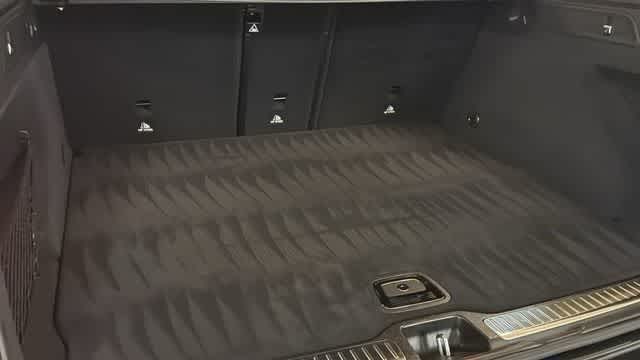 Thumbnail: 2022 Mercedes-Benz GLC - 32