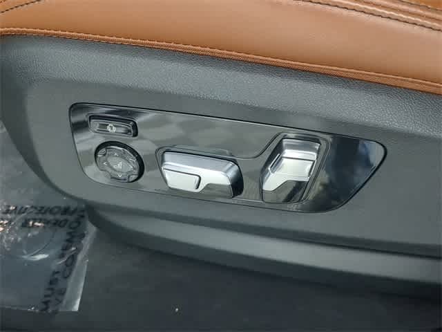 Thumbnail: 2023 BMW X6 - 16