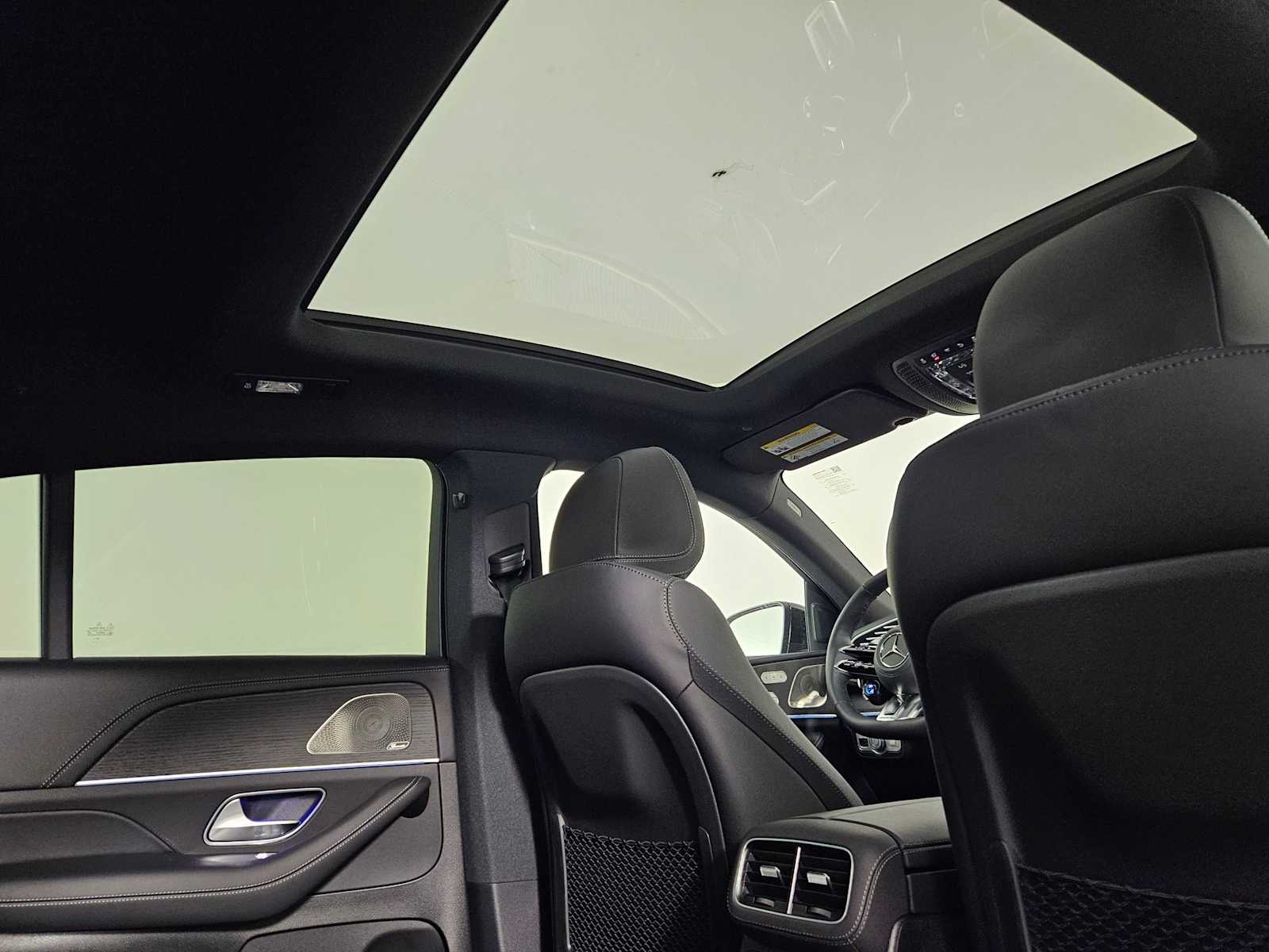 Thumbnail: 2025 Mercedes-Benz GLE - 20