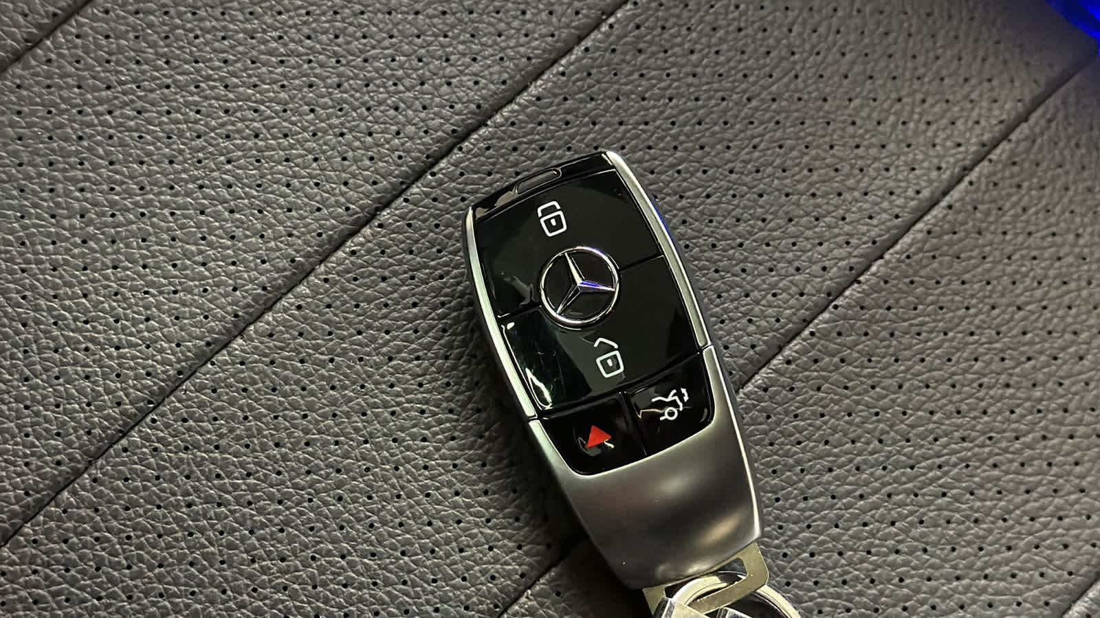 Thumbnail: 2023 Mercedes-Benz E-Class - 36