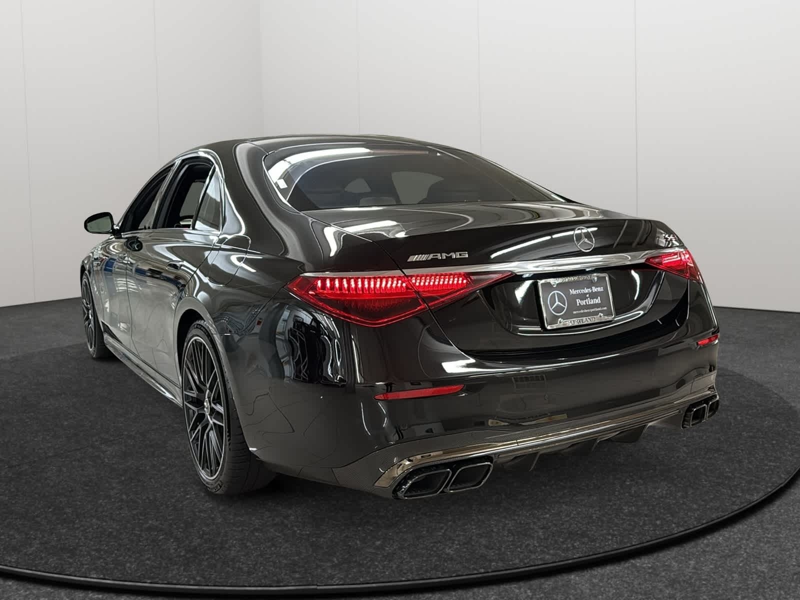 Thumbnail: 2025 Mercedes-Benz S-Class - 4