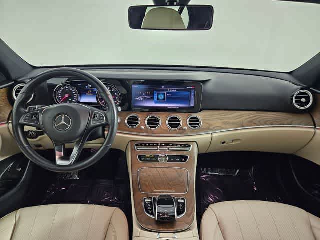 Thumbnail: 2018 Mercedes-Benz E-Class - 15