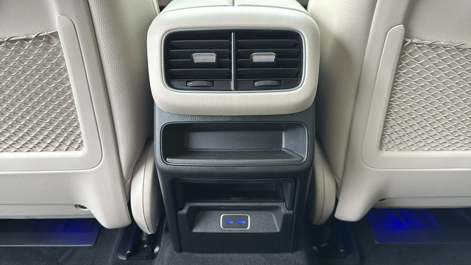 Thumbnail: 2026 Mercedes-Benz GLE - 27