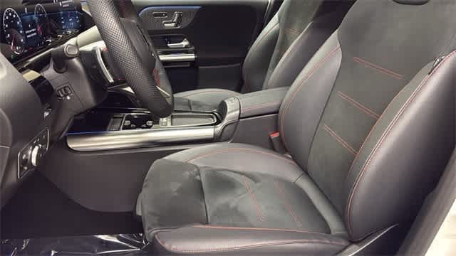 Thumbnail: 2025 Mercedes-Benz GLA - 26