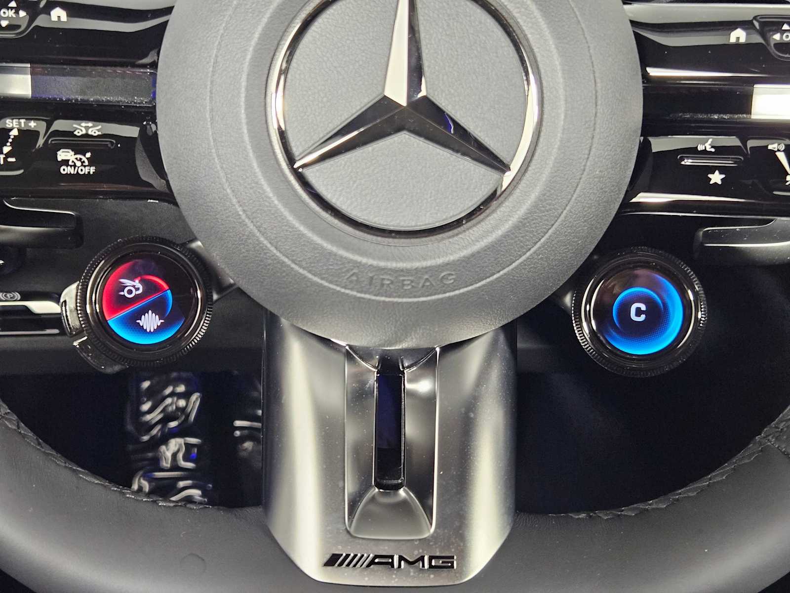 Thumbnail: 2025 Mercedes-Benz SL-Class - 34