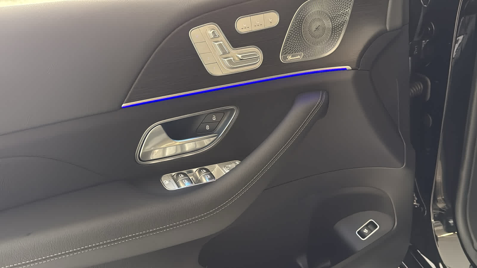 Thumbnail: 2026 Mercedes-Benz GLE - 17