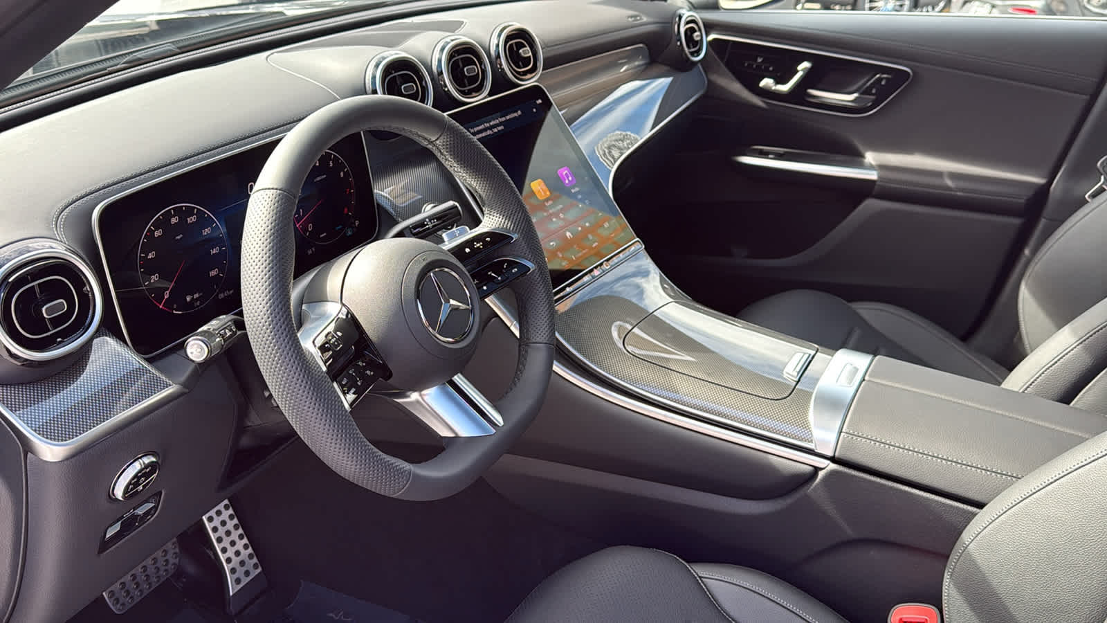 Thumbnail: 2026 Mercedes-Benz GLC - 29